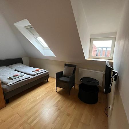 Doppelzimmer, Tv- Bad, Kuehlschrank- Parkplatz-17 Meine Esterno foto