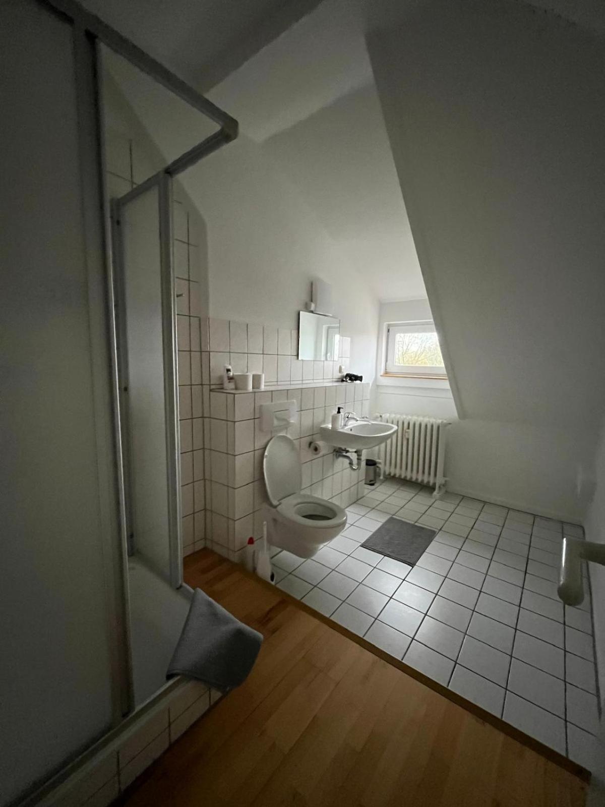 Doppelzimmer, Tv- Bad, Kuehlschrank- Parkplatz-17 Meine Esterno foto