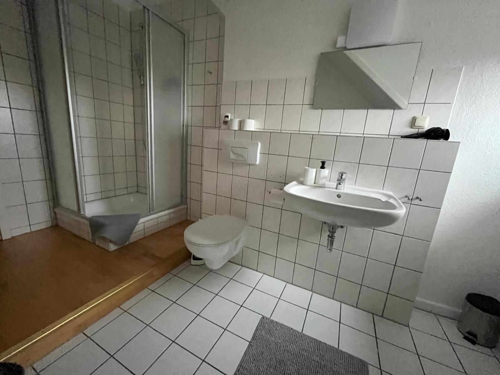 Doppelzimmer, Tv- Bad, Kuehlschrank- Parkplatz-17 Meine Esterno foto